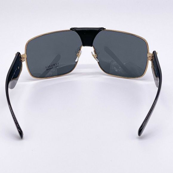 New Versace Black w/ Gold Accent Unisex Sunglasses - Picture 5 of 8